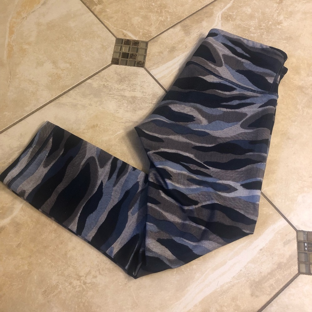 Lululemon Wunder Under Crops